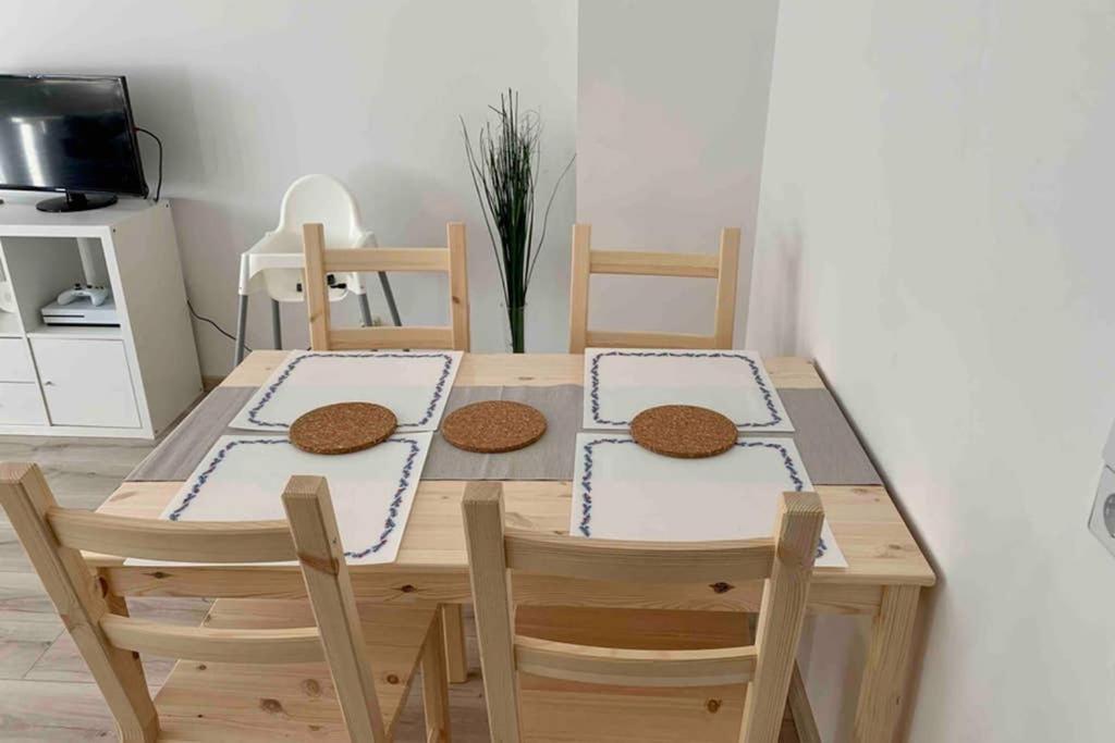 Moderne Fuer 5 Gaeste In *